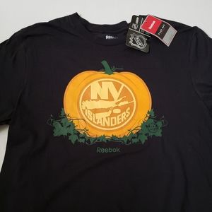 Reebok Face-off Apparel. 

NHL Islanders Black shi